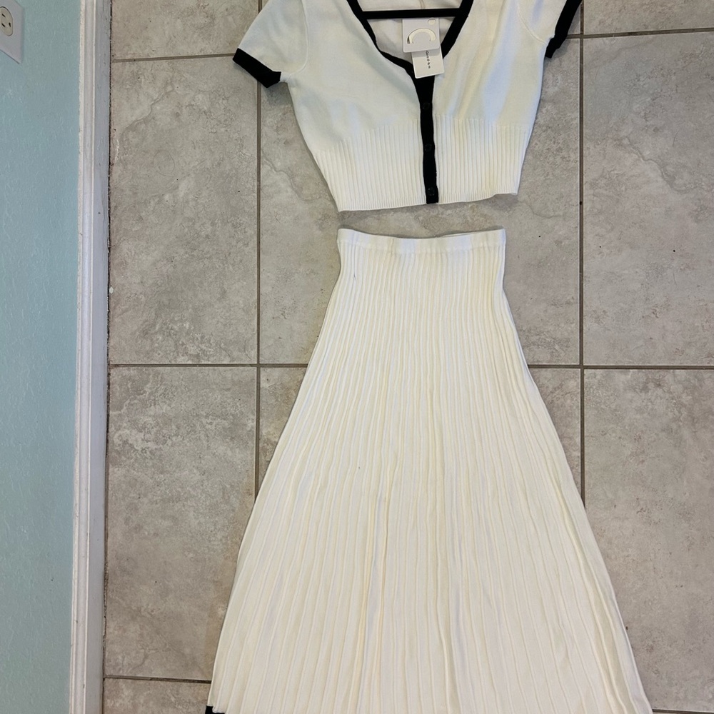 Contrast Trim Sweater Skirt Set